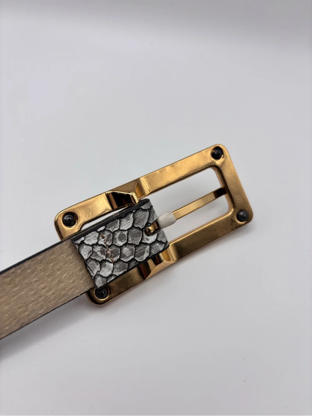 Chico's Gray Snake-Texture Belt with Gold Silver Rectangular Buckle Size M